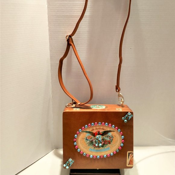 Suenos de Saundra Upcycled Pink/Turquoise Gem Upcycled Cigar Box Purse - Picture 3 of 13